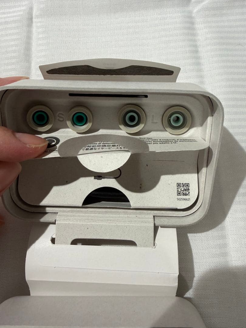 【付属品完備】SONY WF-1000XM4 プラチナシルバ-