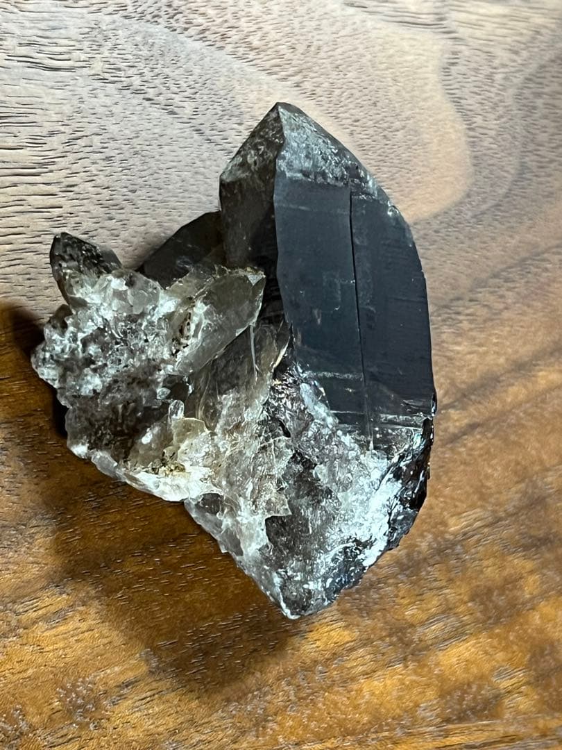 ヒマラヤ ネパール ガウリシャンカール産 スモーキークォーツ 原石　100g