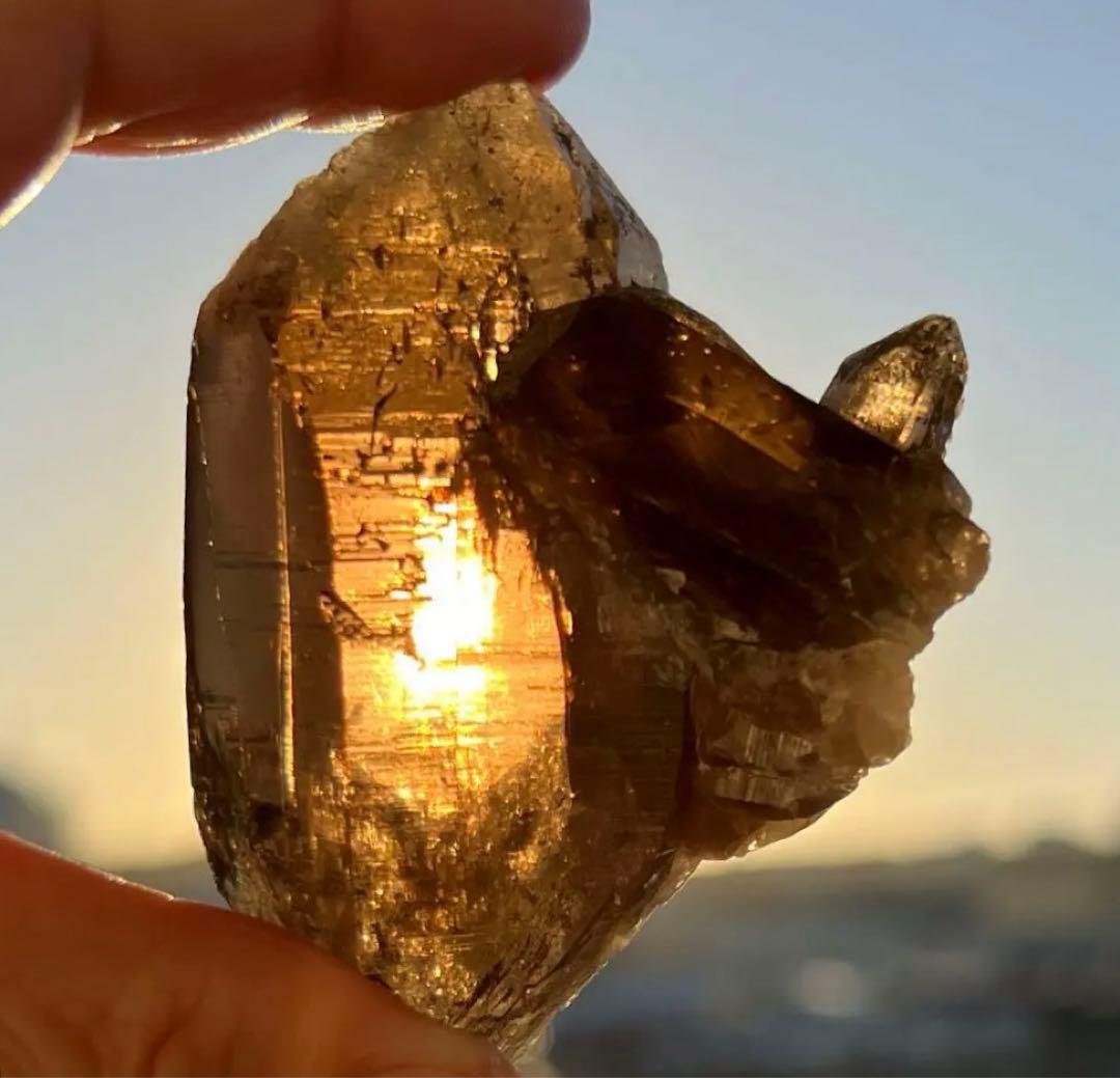 ヒマラヤ ネパール ガウリシャンカール産 スモーキークォーツ 原石　100g