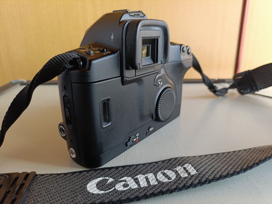 Canon EOS 3 フィルムカメラ
