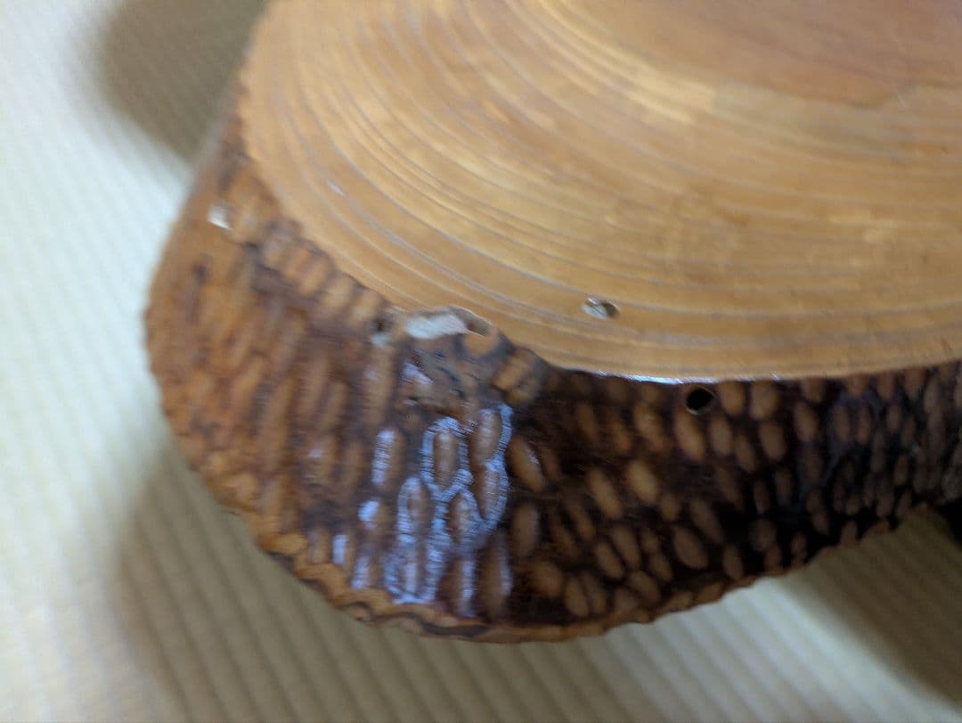 【唯一無二】天然木の温もりを感じる、ブドウの木のはぎ合わせローテーブル