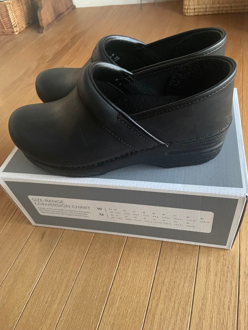 【美品】ダンスコ　プロフェッショナル　ブラック　サイズ38（24.5cm）