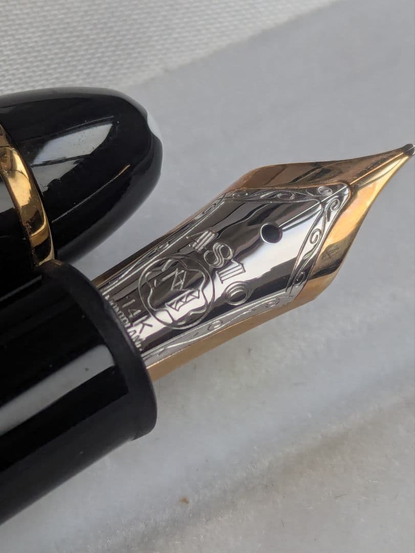 モンブラン　マイスターシュテュック146　14金　中字