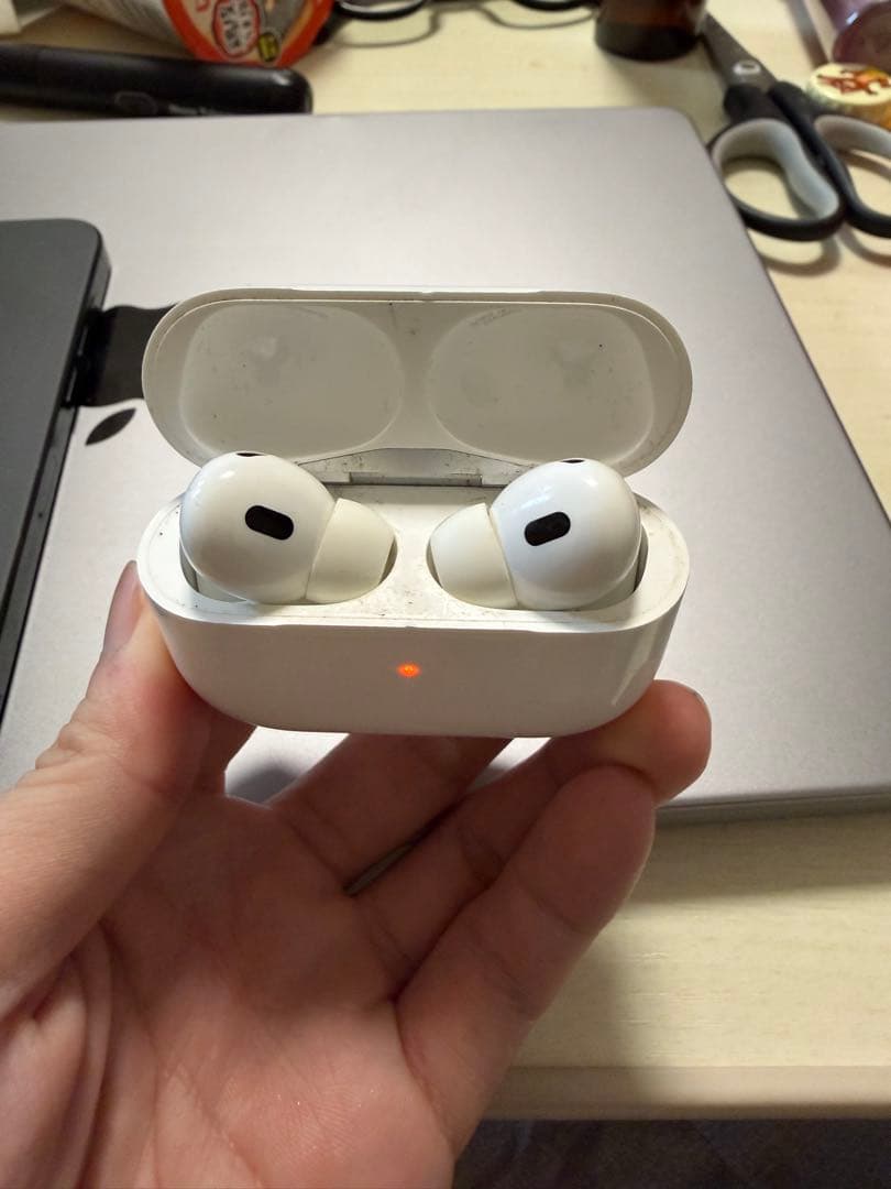 Apple iPhone 15 ProとAirPods Pro2