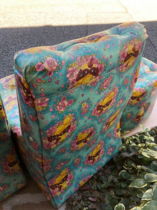 ヒステリックミニの正規品。３点セットです。しっかりとした品ですが破れあり