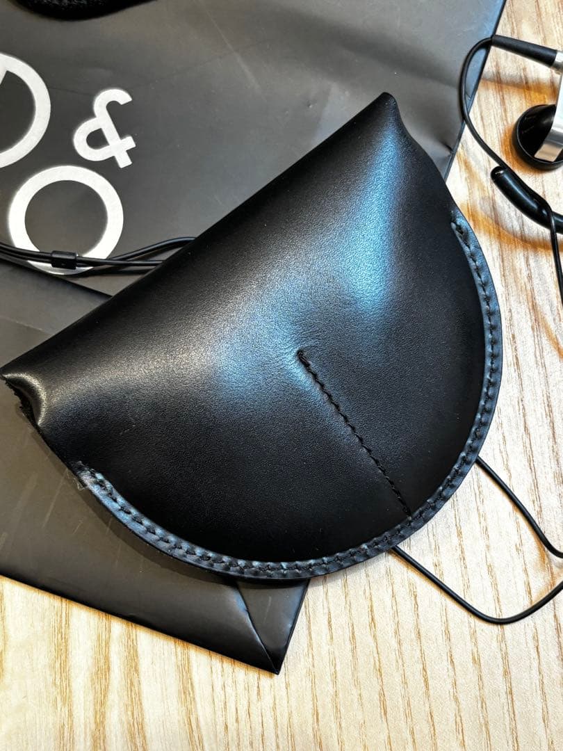 Bang & Olufsen earphones A8有線イヤホン