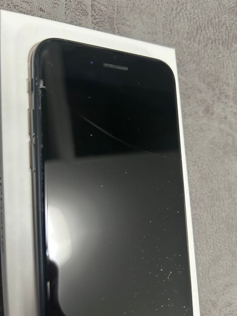 iPhone SE 第3世代　64G ブラック SIMロック解除済み