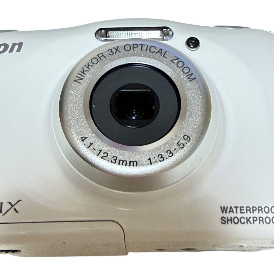 (完品・美品)Nikon COOLPIX S33 防水デジカメ 付属品完備