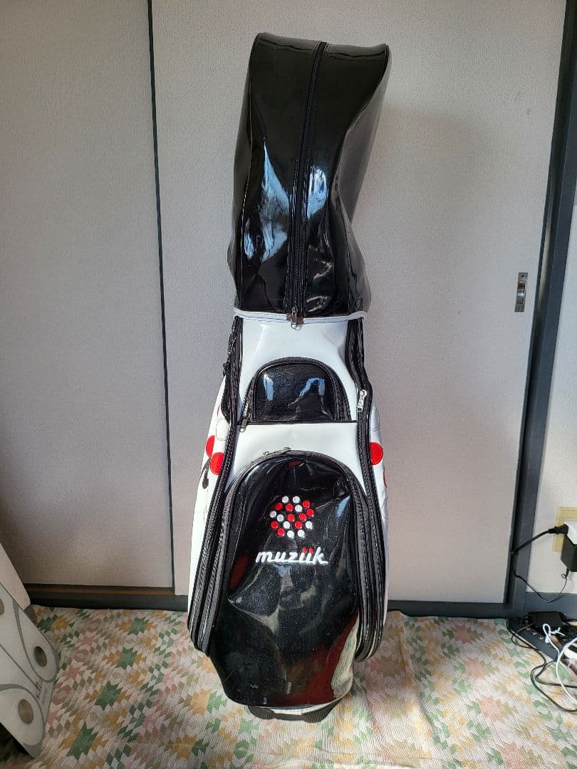 muziik ゴルフバッグ 100個限定品　9.5型　白/黒/赤
