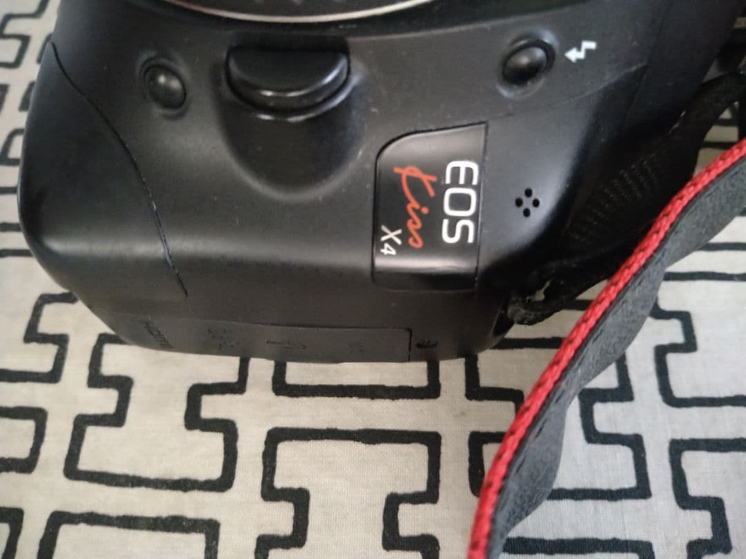 Canon EOS Kiss X4 デジタル一眼レフカメラ