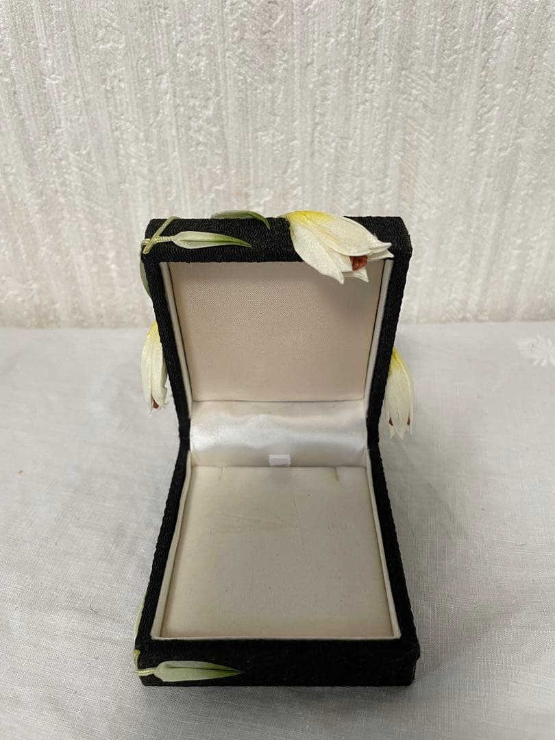 ジュエリーボックス つまみ細工 ハンドメイド 1点もの