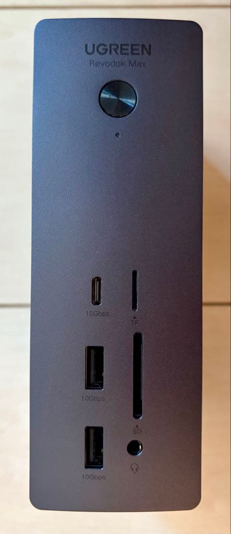 UGREEN Revodok Max Thunderbolt 5 ドッキングステ