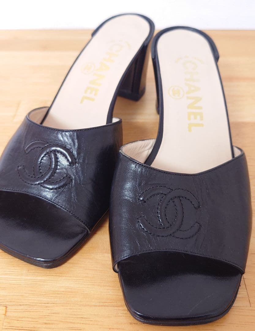 CHANEL　黒　ココマーク　ミュール　サンダル　35.5サイズ