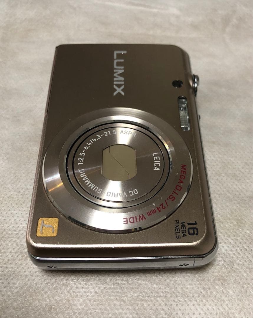 Panasonic DMC-FH8 LUMIX デジタルカメラ￼