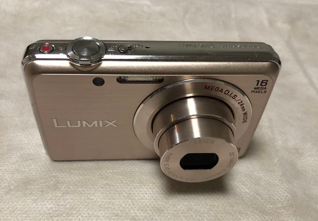 Panasonic DMC-FH8 LUMIX デジタルカメラ￼