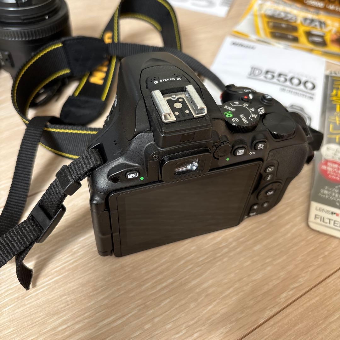 Nikon D5500 一眼レフカメラ レンズ付き