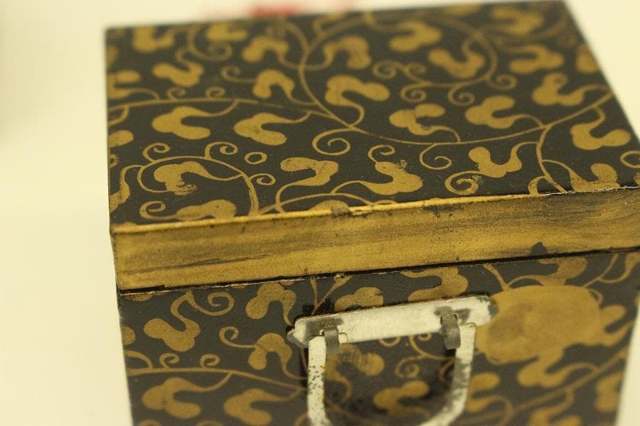 雛道具 ミニチュア 蒔絵 箪笥 長持 木製 時代物(A980)