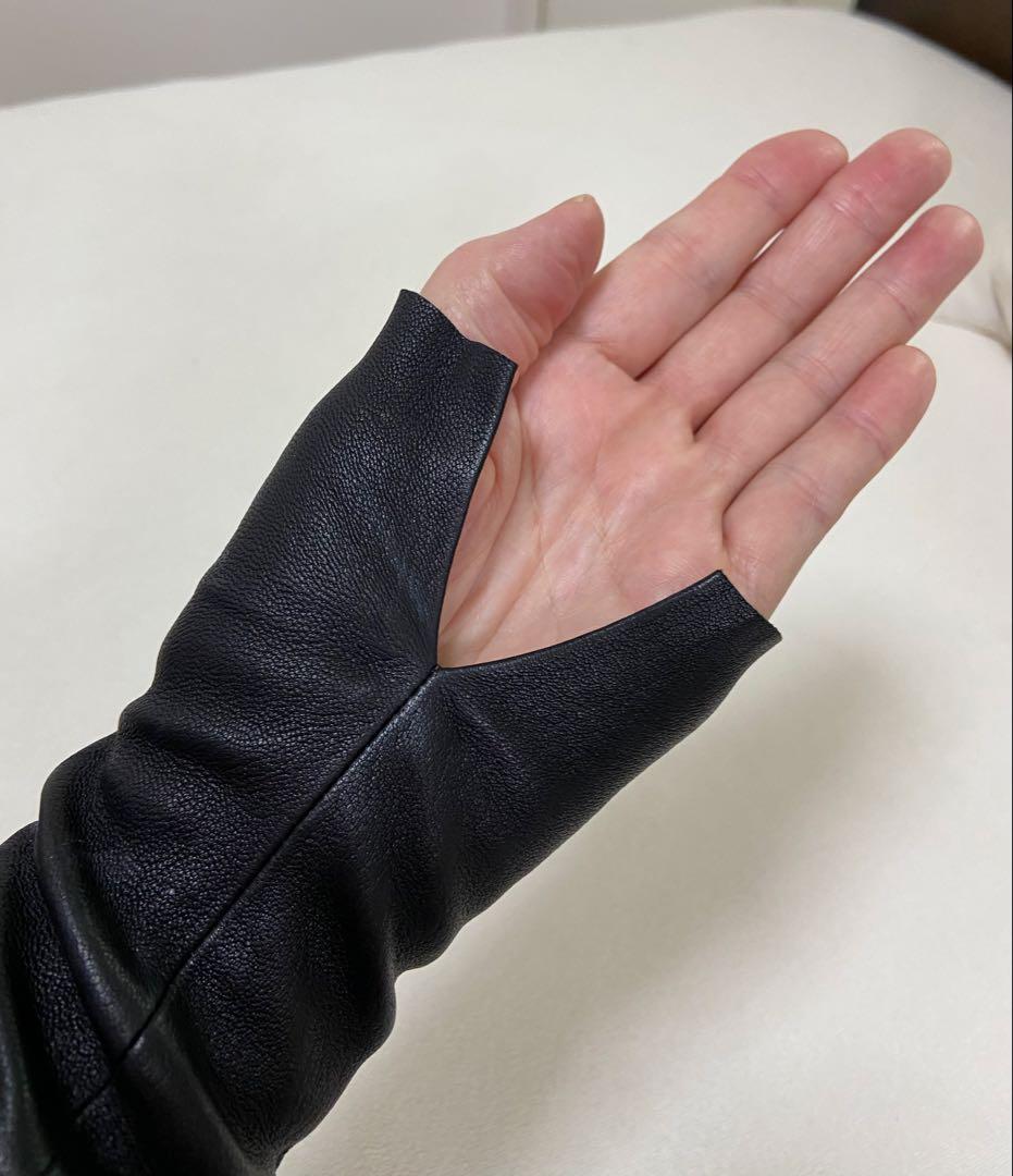 NaShI’Madeさま専用 黒のレザー風アームカバー 金色装飾付き