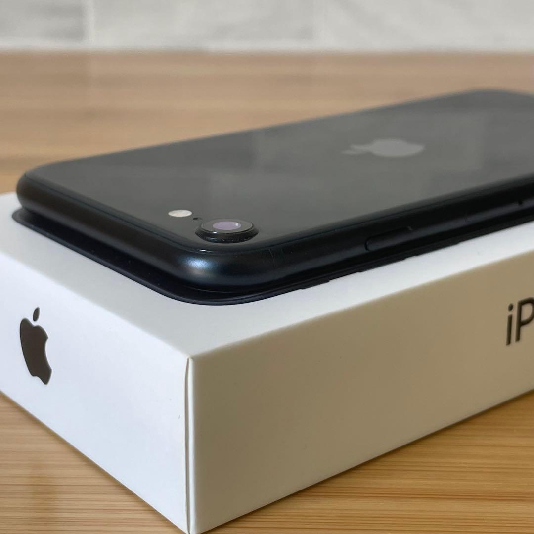 【美品・付属品未使用】Apple｜iPhone SE（第3世代）64GB