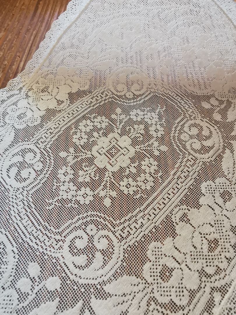 アンティーク 目の細かな◻◽フィレレース レクタングル トレイクロス ローズ紋β