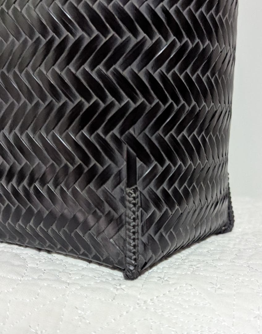 竹工芸家　高江雅人作　黒　網代バッグ　未使用