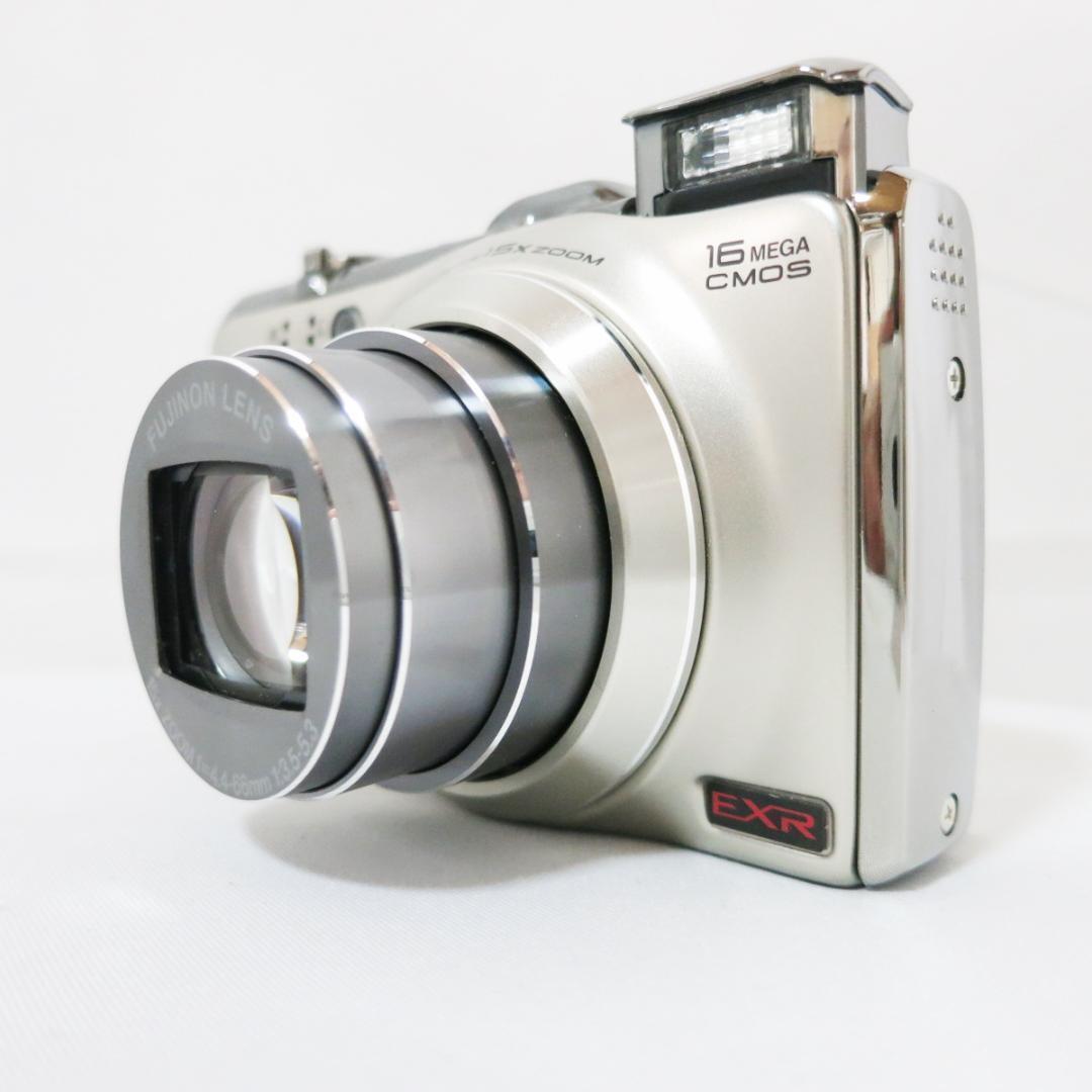 デジタルカメラ FUJIFILM FinePix F550EXR シルバー