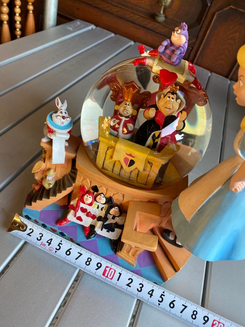 ふしぎの国のアリス　スノードーム　スノーグローブ　オルゴール　フィギュア