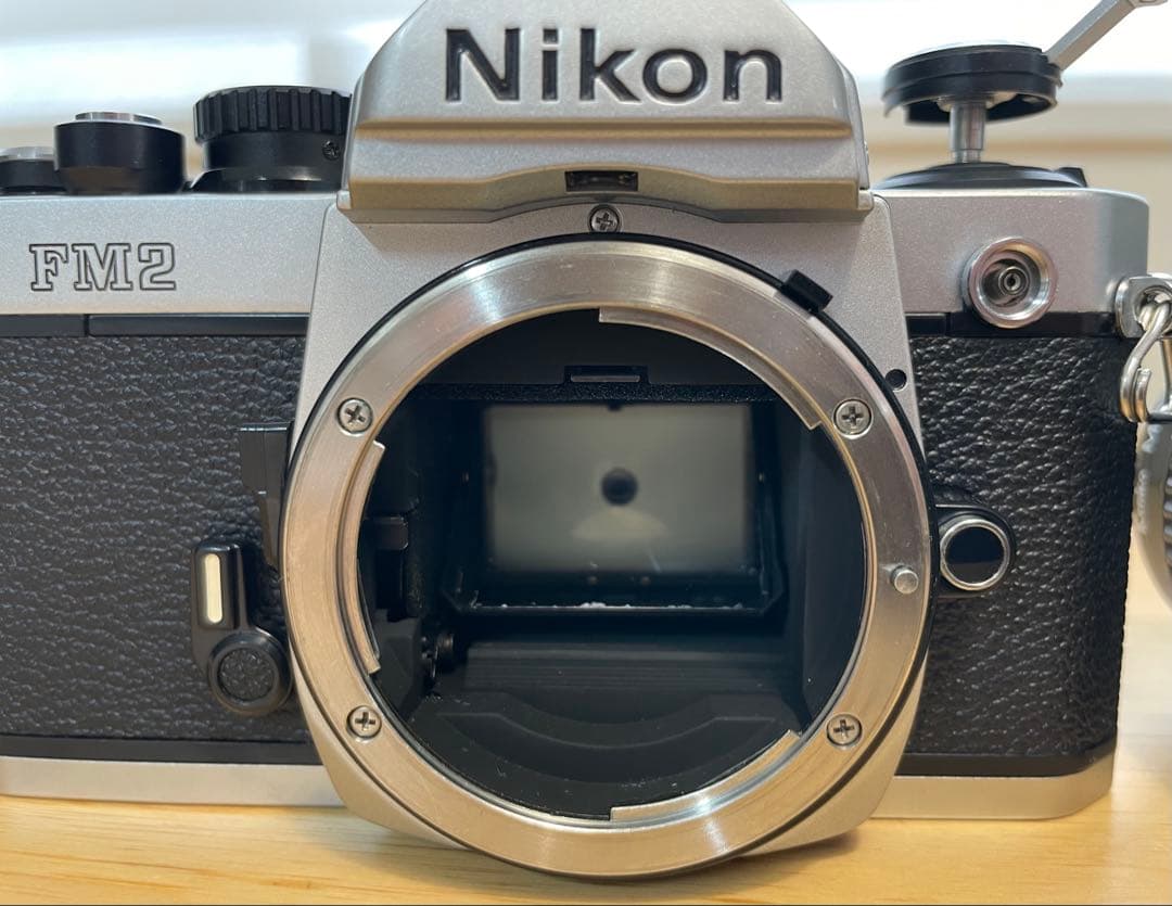 Nikon NewFM2 一眼レフ　Nikkor f/2レンズ付