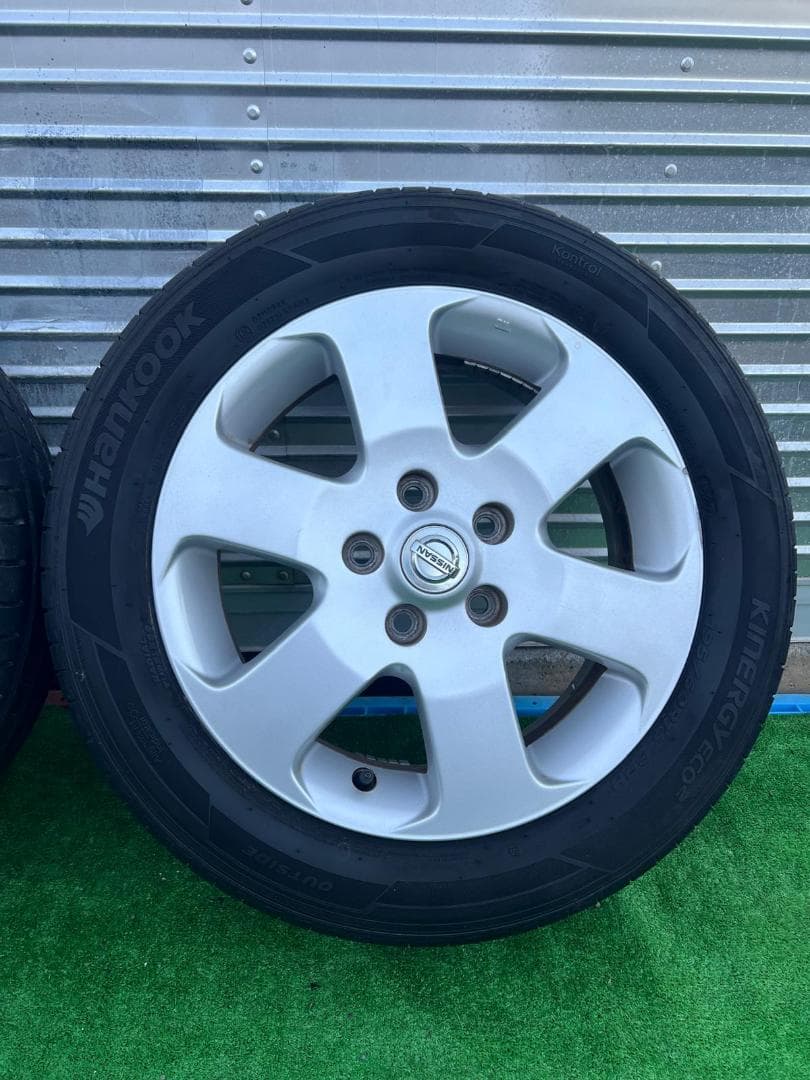 NISSAN 16X6+45 114.3 ホイールと195/60R16 タイヤ