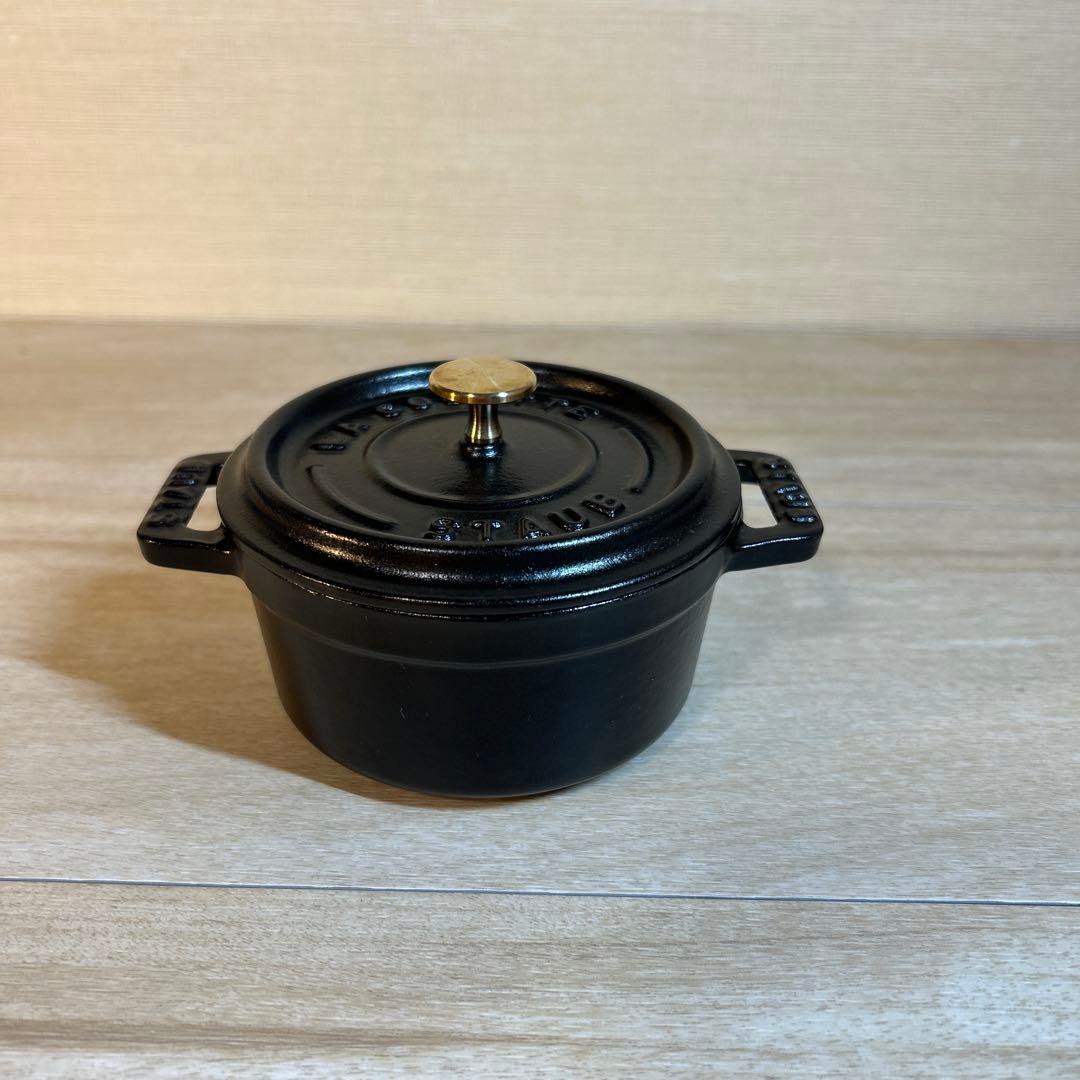 ストウブ　ココットラウンド 20cm 10cm ブラック　両手鍋　鍋