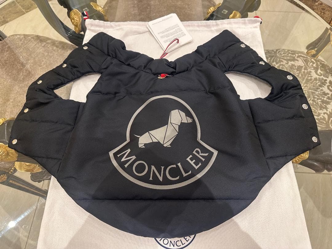 ◆新品未使用 MONCLER 犬用ダウンベスト 最新リバーシブルモデル◆