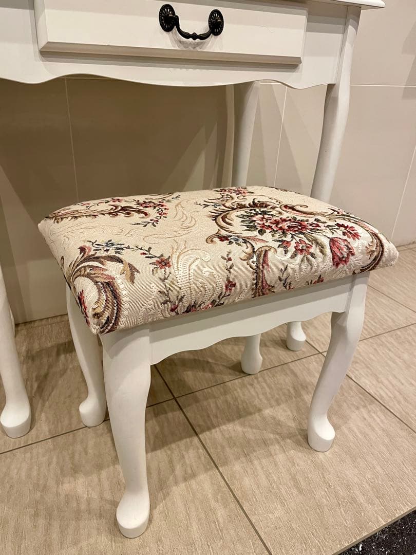 ホワイト ドレッサー ミラー付き　プリンセスドレッサー　猫脚　アンティーク