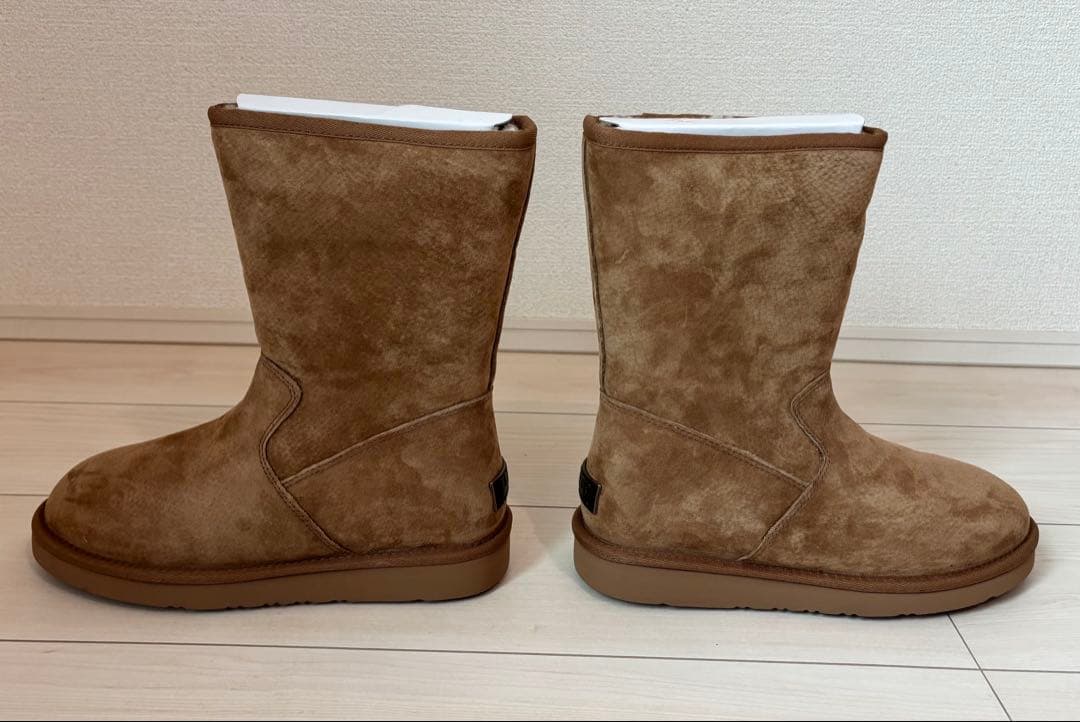 【新品】UGG ブラウン ムートンブーツ ジッパー付き