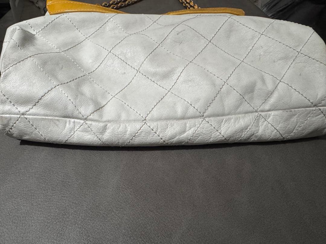 CHANEL シャネル ショルダーバッグ マトラッセキルティング エナメル