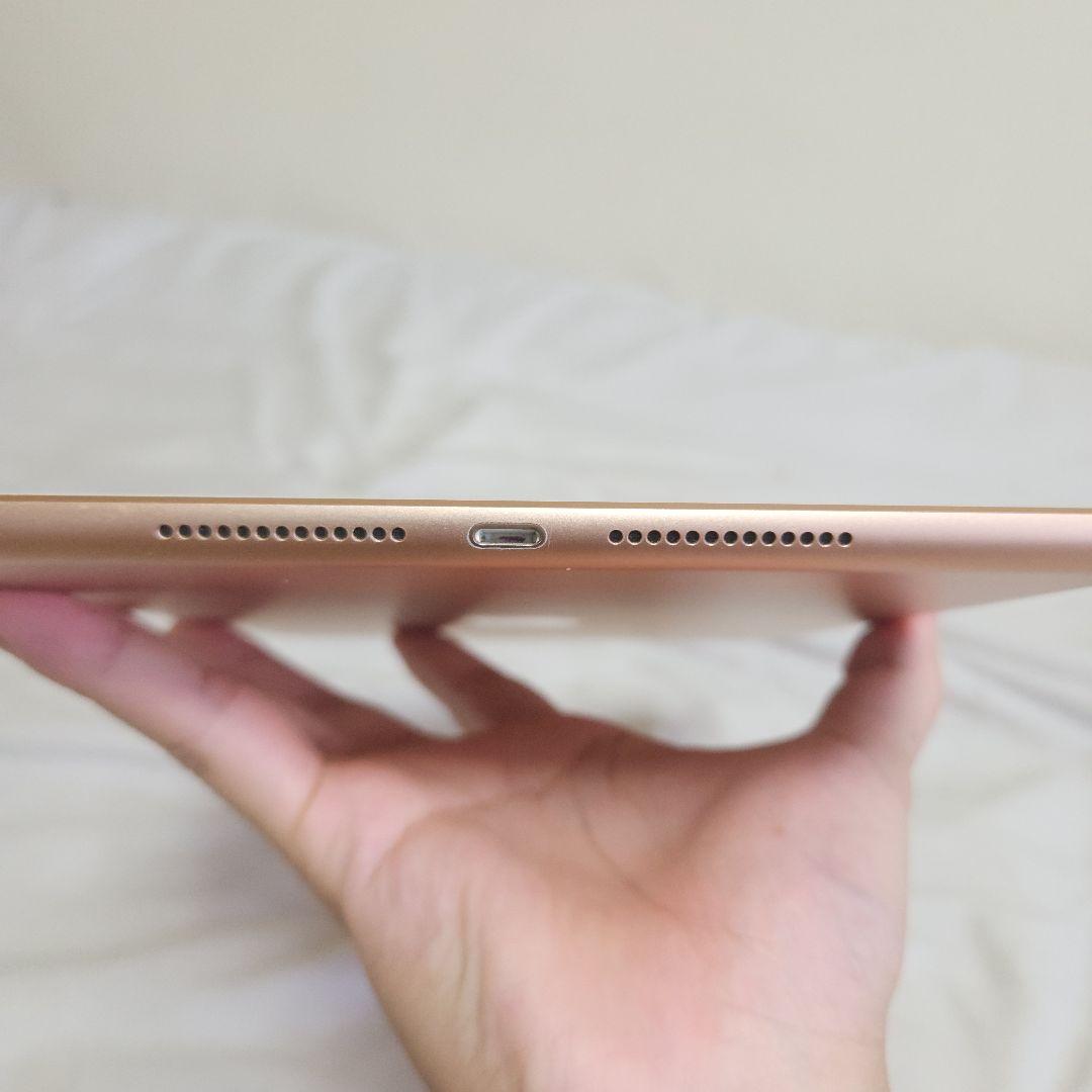 Apple iPad (第8世代) 32GB シルバー Wi-Fi