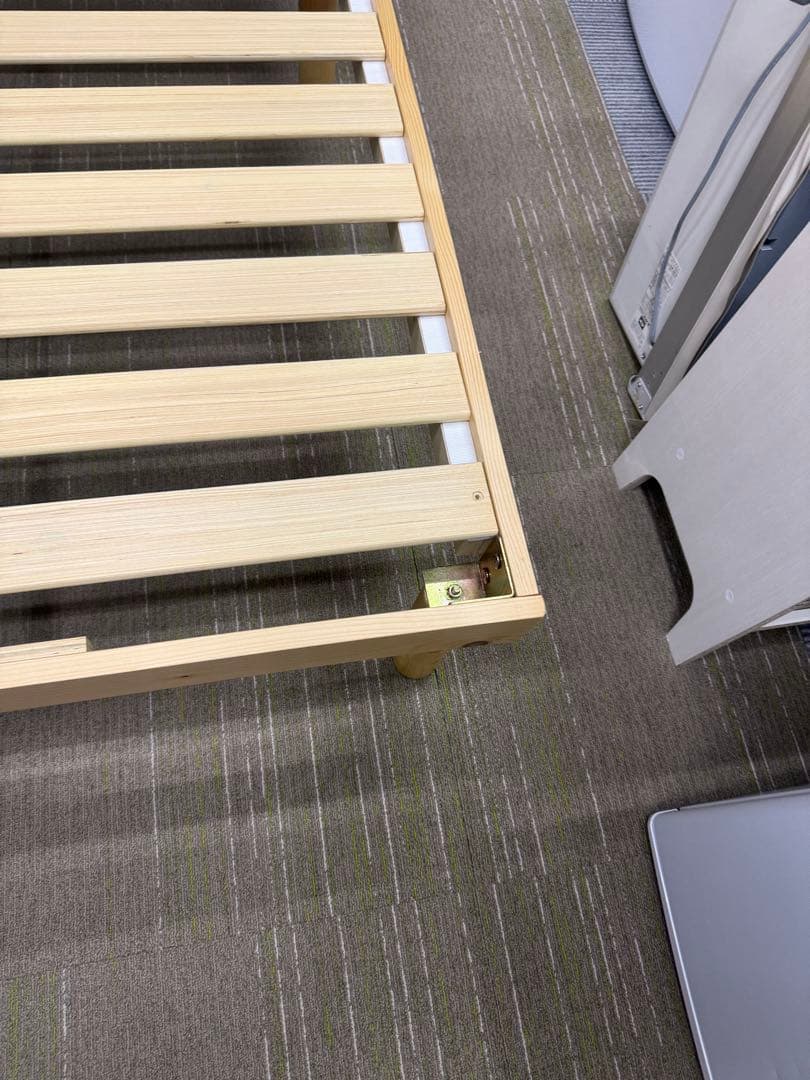 【洗浄消毒作業済】シングルサイズ　スノコ　ベッドフレーム　パイン材　ナチュラル