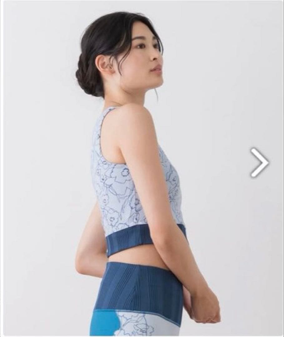 【SUKALA】ドローイングフラワーショートタンクトップ&レギンス