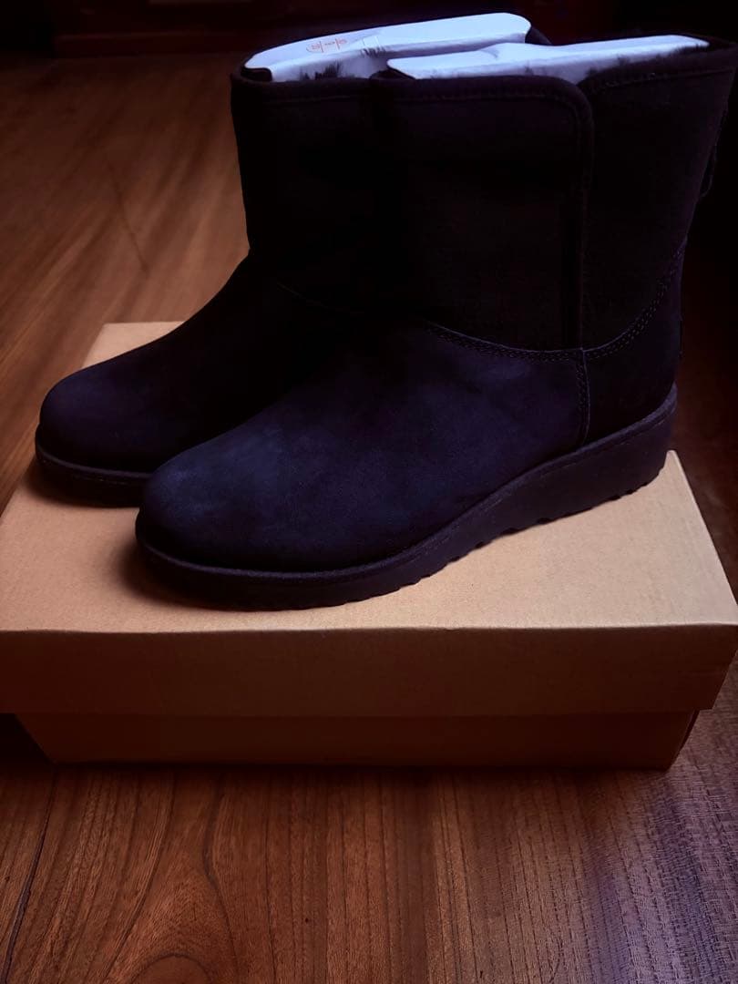 【未着用】UGG ブーツ W KRISTIN ブラック 6