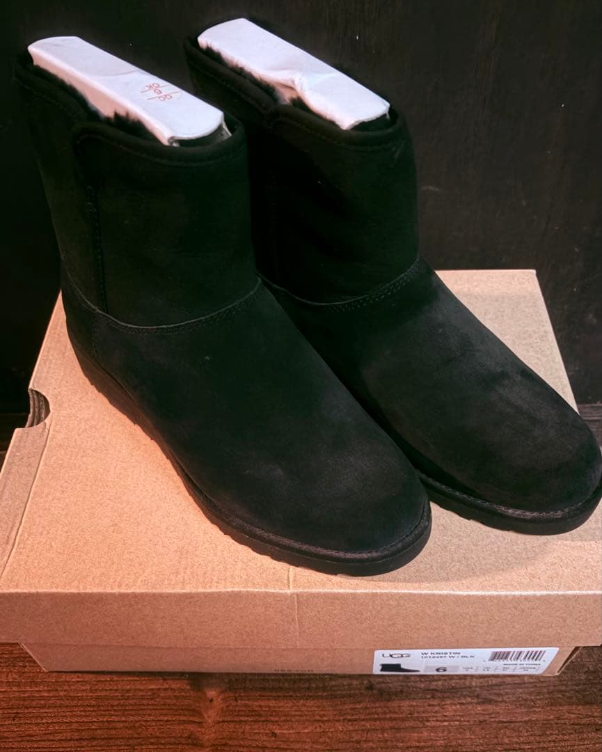 【未着用】UGG ブーツ W KRISTIN ブラック 6