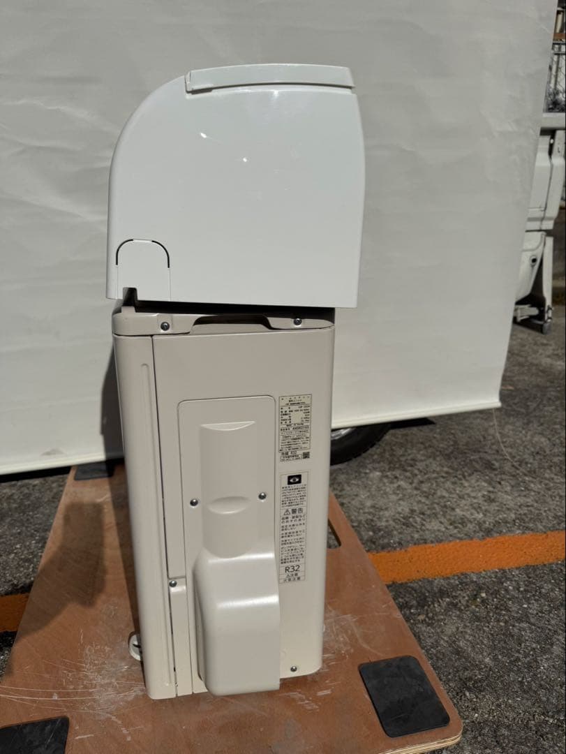 大阪府限定　アイリスオーヤマ　IUF-2224 2024年製　6畳　取付込み