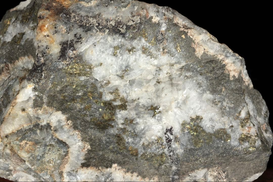 佐渡 金鉱石 原石 標本 鑑賞石 水石 天然石 自然石 飾石 台座付 2135g