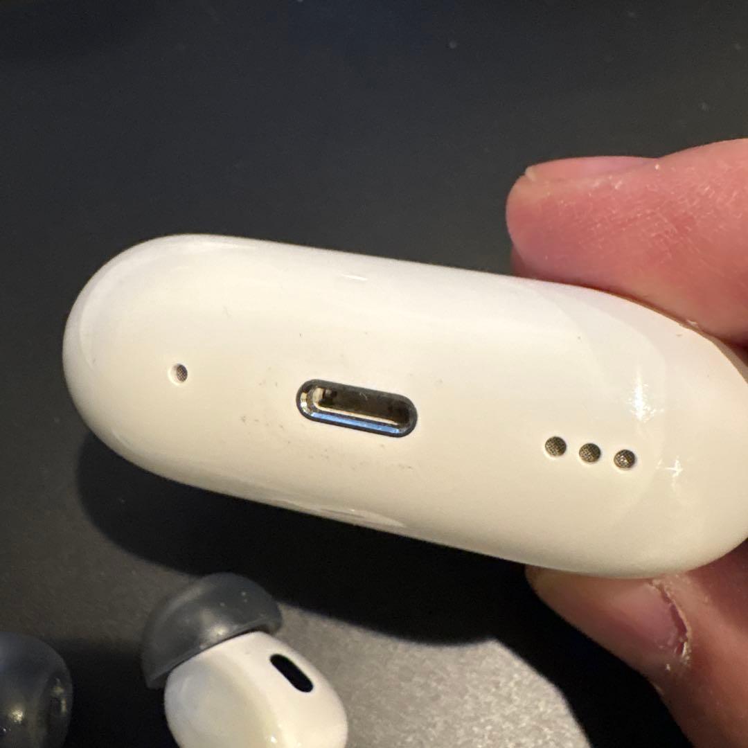AirPodsPro2本体 ホワイト 充電ケース付き