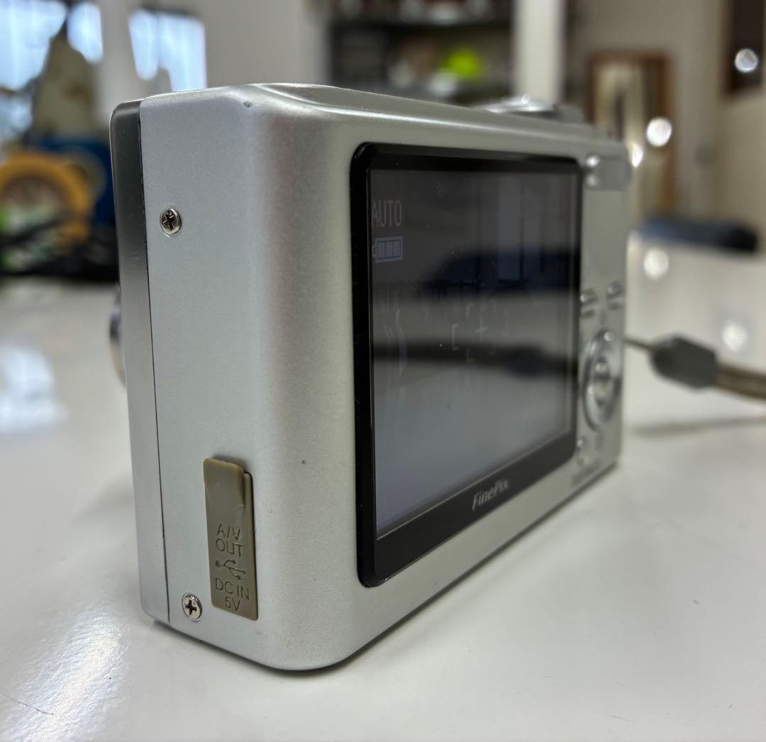 FUJIFILM finepix F10 デジタルカメラ