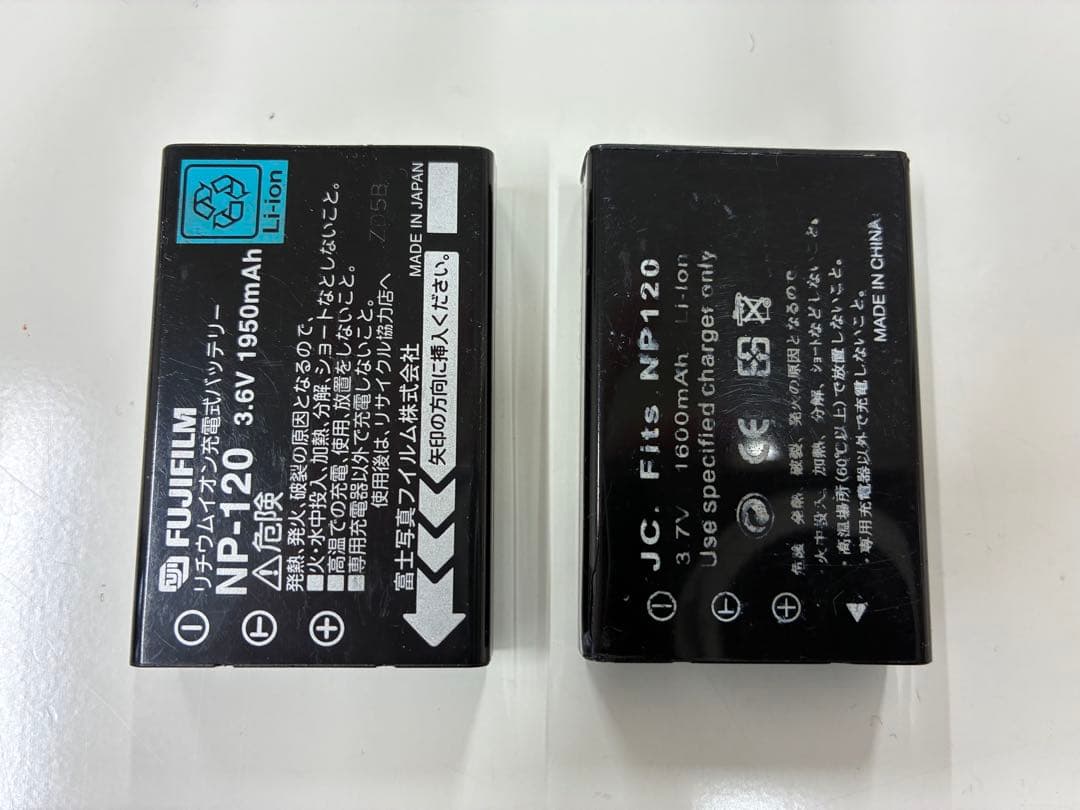 FUJIFILM finepix F10 デジタルカメラ