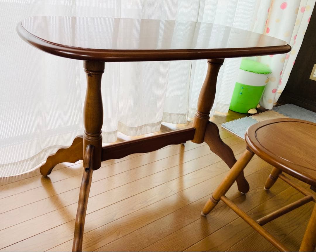 カントリー調　2人用　木製ダイニングティーテーブルセット