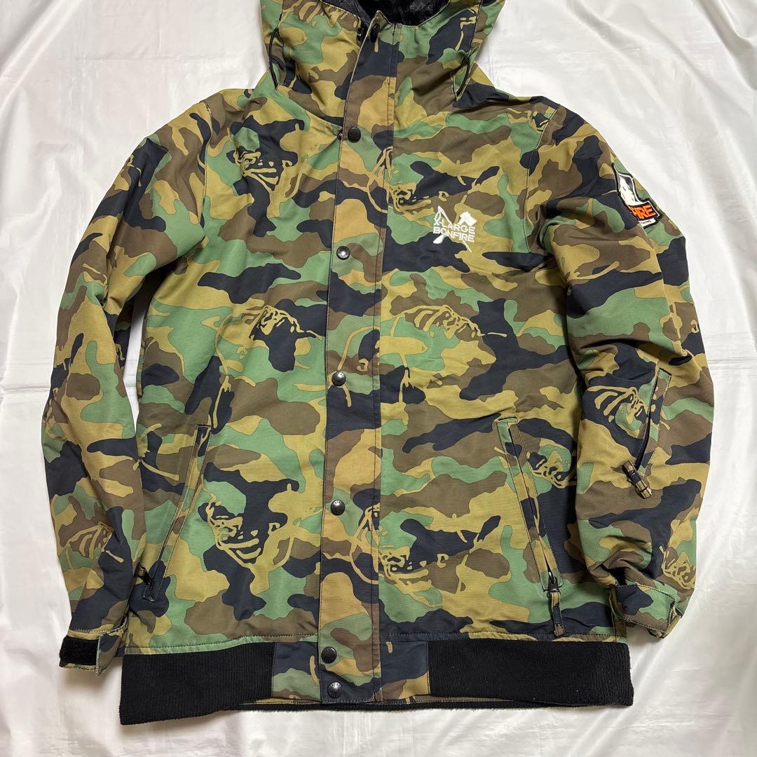 X-LARGE:スノボウエア上のみ