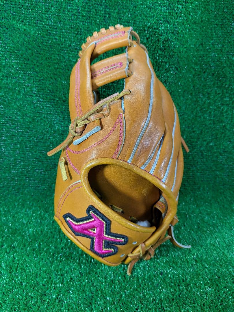 アトムズ　内野手　左投げ