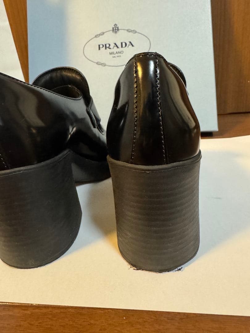 PRADA チョコレート　ブラッシュドレザー　ハイヒールローファー　美品