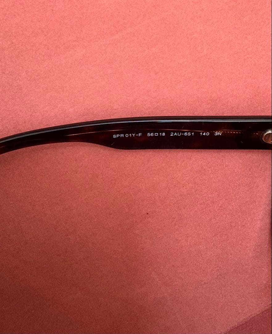 PRADA キャットアイサングラス ブラウン