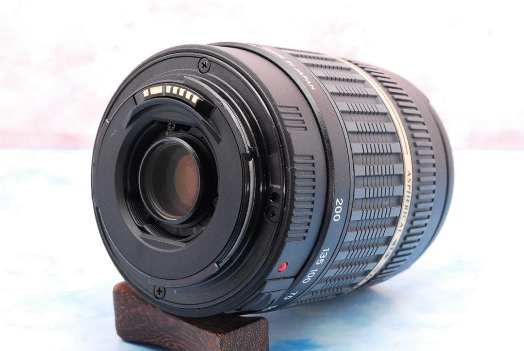 Canon Kiss X7i★一眼レフカメラ★バッグ付★便利な高倍率レンズ付